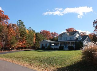 139 Sunset Pointe Dr, Moneta, VA 24121