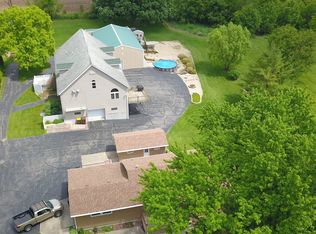 58 E Currier Rd, Freeport, IL 61032