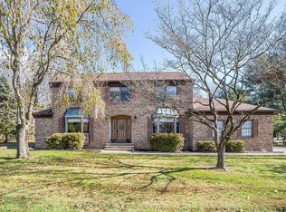 6 Kingston Ln, Succasunna, NJ 07876