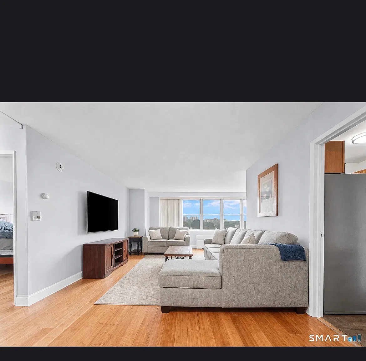 1 bed, 813 sqft, $2,100 — Photo 2
