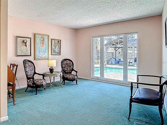 5th image of 9416 Bellhaven St