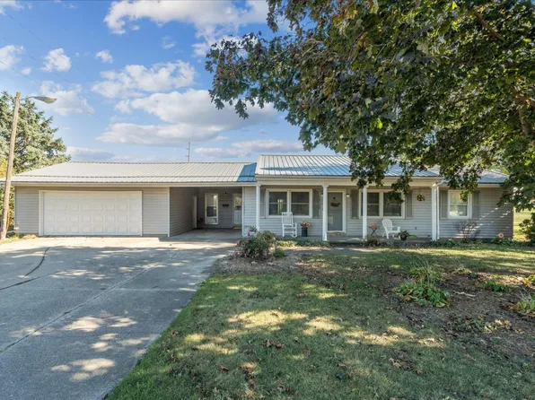 300 N Maple St, Stanwood, IA 52337