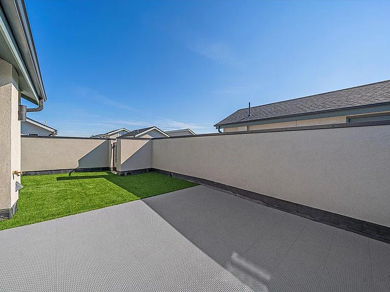 1326 Benton St — Photo 26