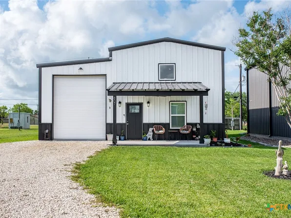 807 W Dallas Ave, Seadrift, TX 77983