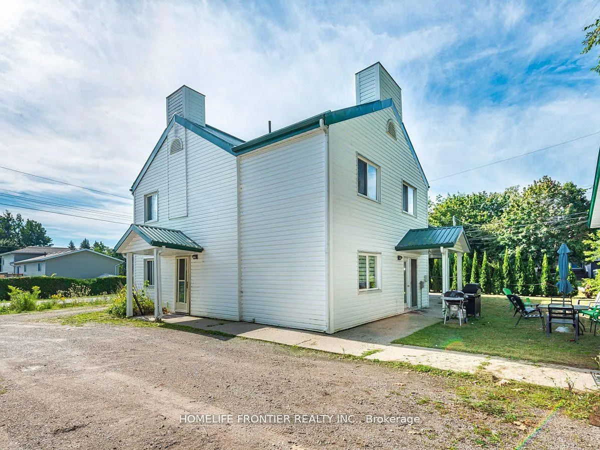 Building Photo - 1015 Arnold St #2