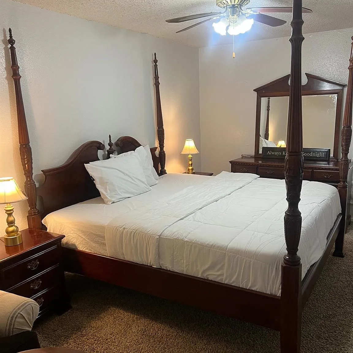 3 bed, 2.5 bath, 1422 sqft, $1,800 — Photo 1