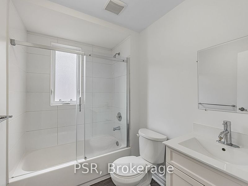 Toronto Townhouse for rent - 2 Bedrooms — photo 15