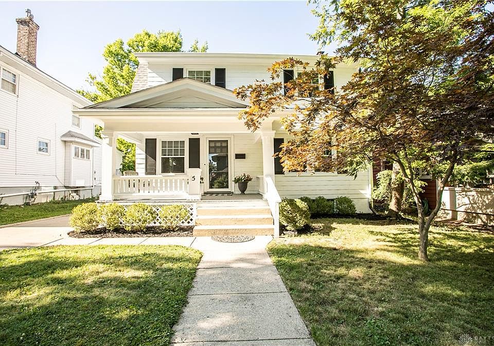 1st image of 5 Wiltshire Blvd