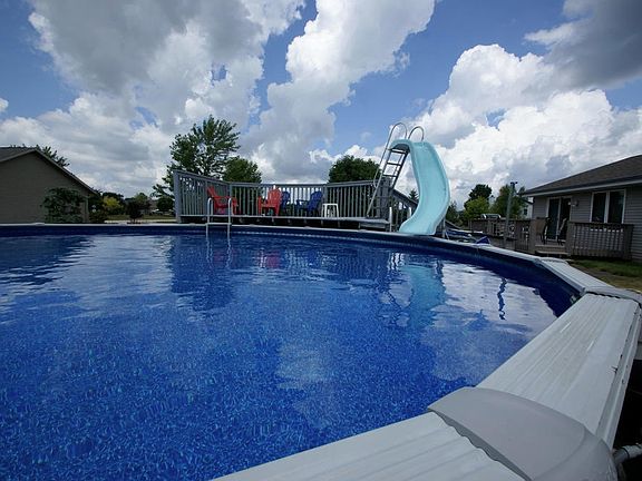 3rd image of 8020 Wildrose Ct