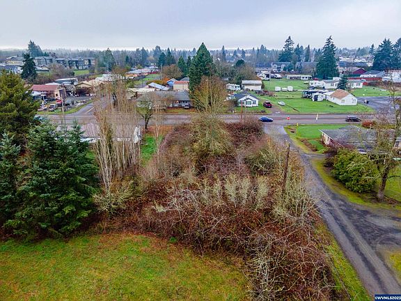 3rd image of 790 Airport Dr