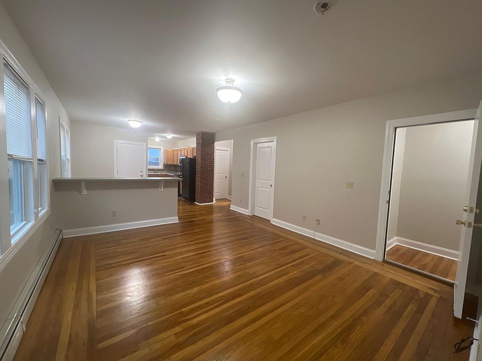1st image of 241 Waverly St Floor 1