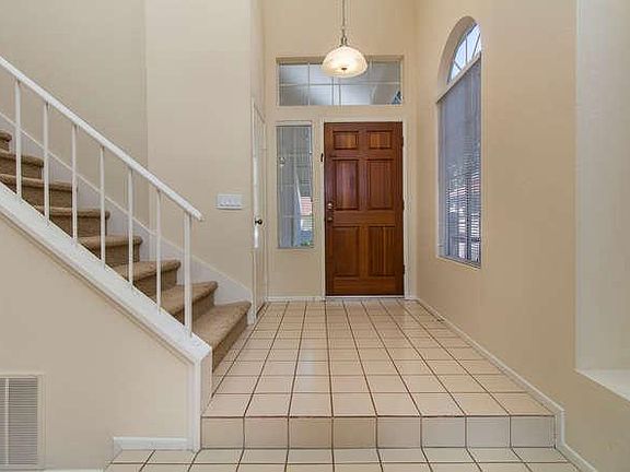 5th image of 1263 Farmington Pl
