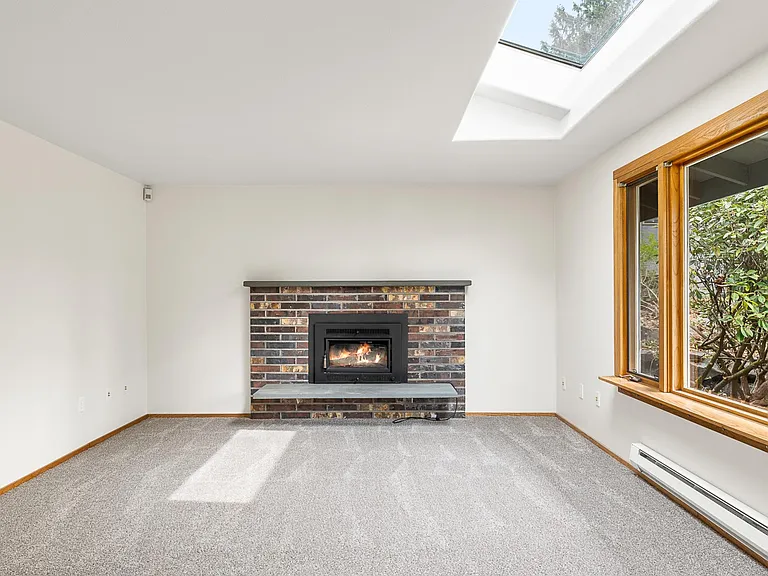 5012 NE 1st Ct — Photo 4