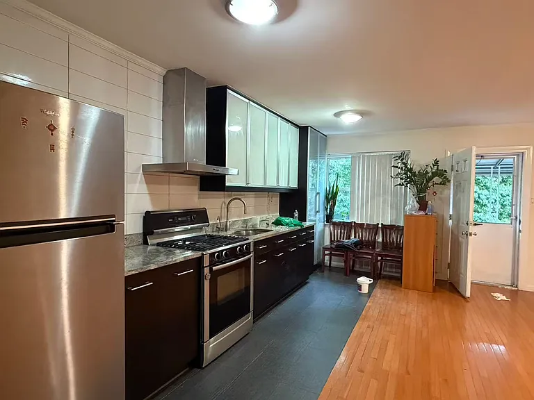176 Bay 43 St #2 — Photo 9
