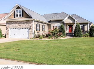 1637 Cape Point Dr, Fayetteville, NC 28312