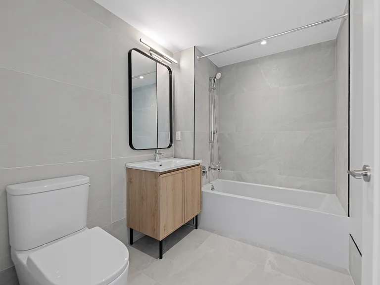 71-82 Parsons Blvd #208 — Photo 7
