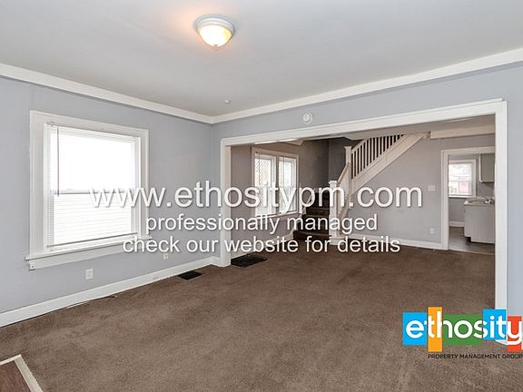 3rd image of 2207 E New York St