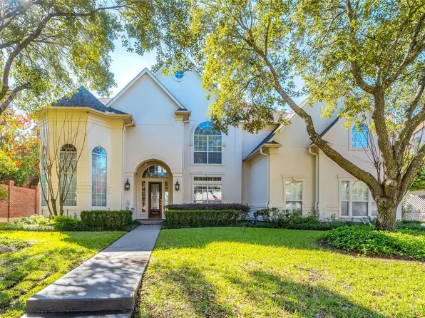 86 Pipers Walk, Sugar Land, TX 77479