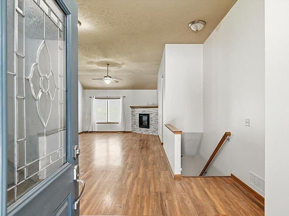 5th image of 515 Monterey Cir