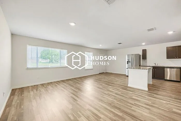 908 Liberty Bell Ct — Photo 4