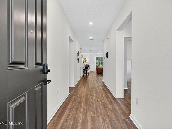 4th image of 10896 STAPLETON Drive