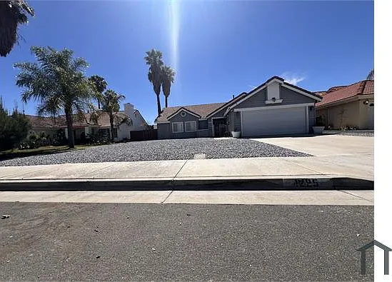 1285 Granite Dr — Photo 16
