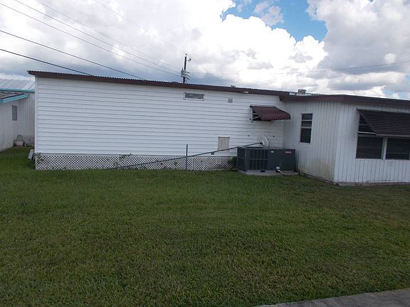 5th image of 69 Violet Ln #69