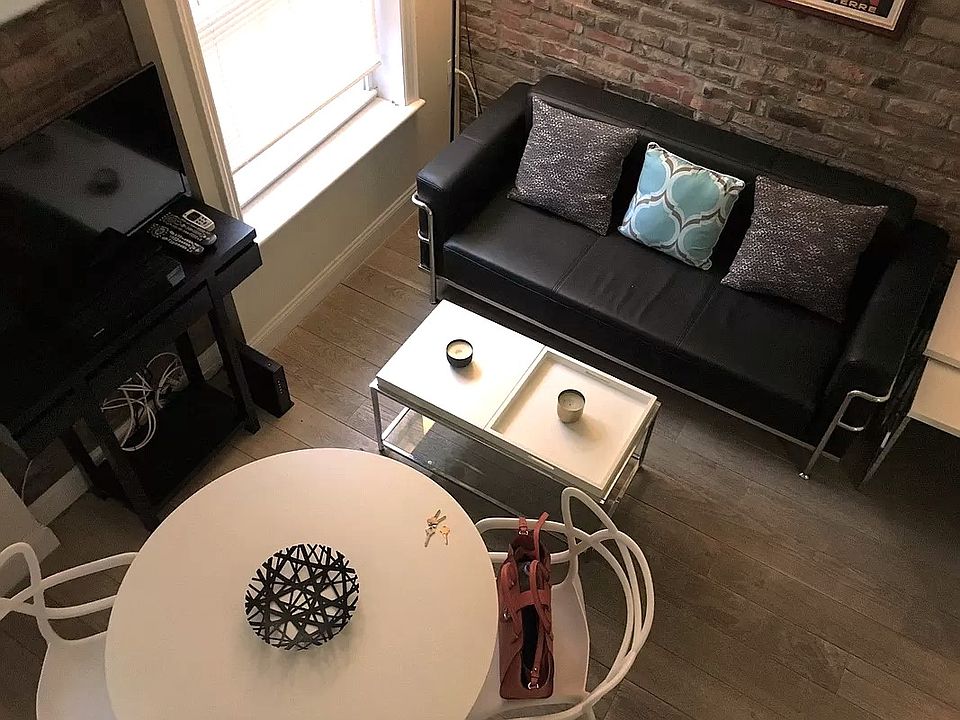 2nd image of 239 W 12th St #4D