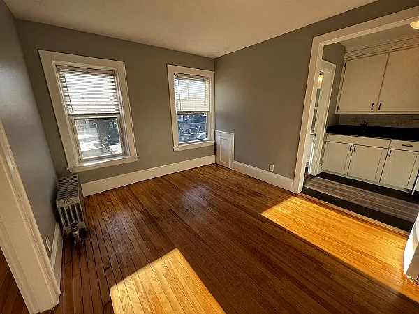 145 Main St — Photo 4