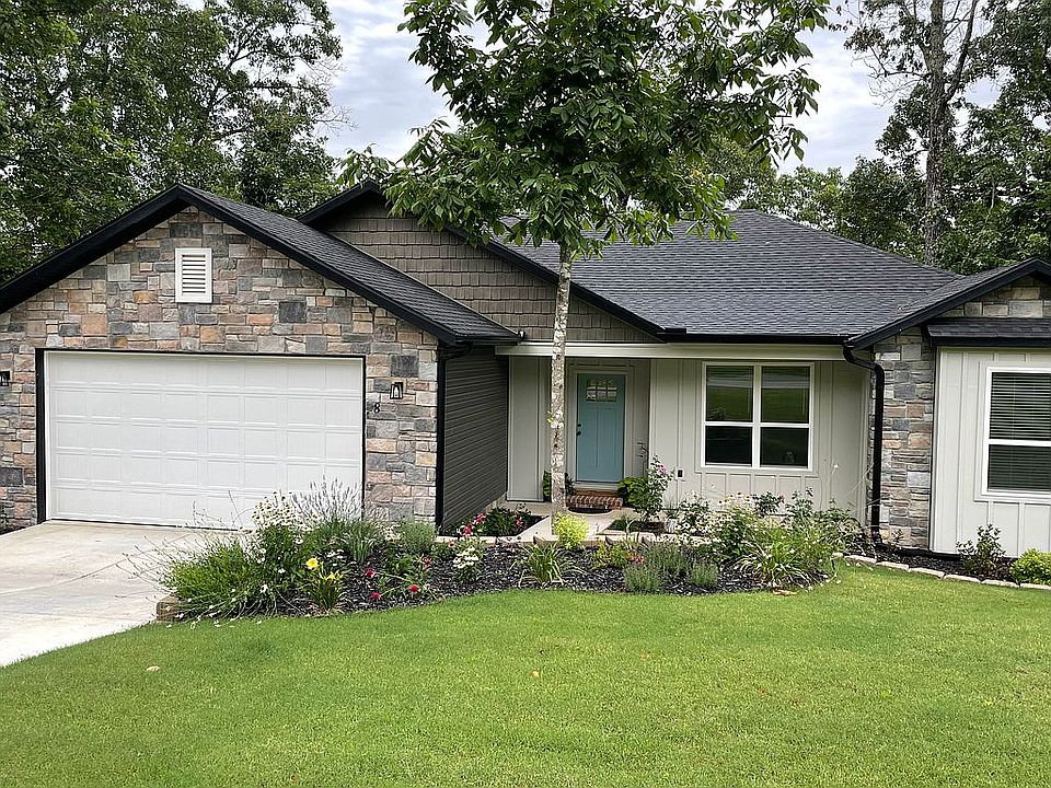 1st image of 8 Marlin Ln