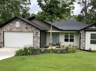 8 Marlin Ln, Bella Vista, AR 72715