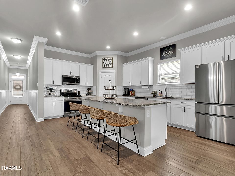 113 Spider Lily Ln, Lafayette, LA 70508 | Zillow