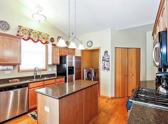 3rd image of 17108 Burton Ave