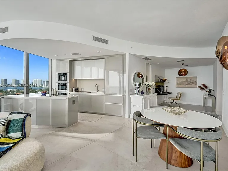 18975 SE Collins Ave #3504 — Photo 10
