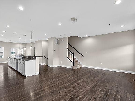3rd image of 11387 Tolkien Ave