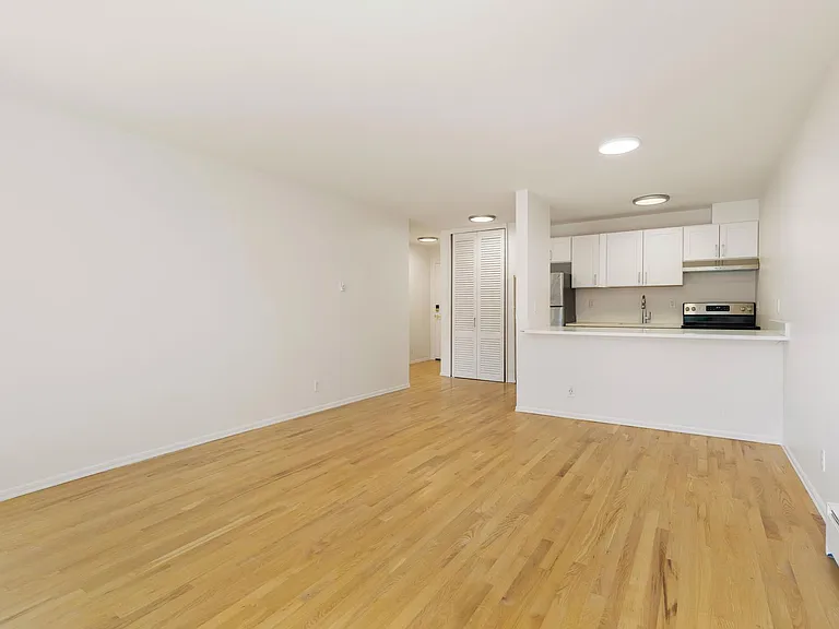 Century Terrace — Photo 17