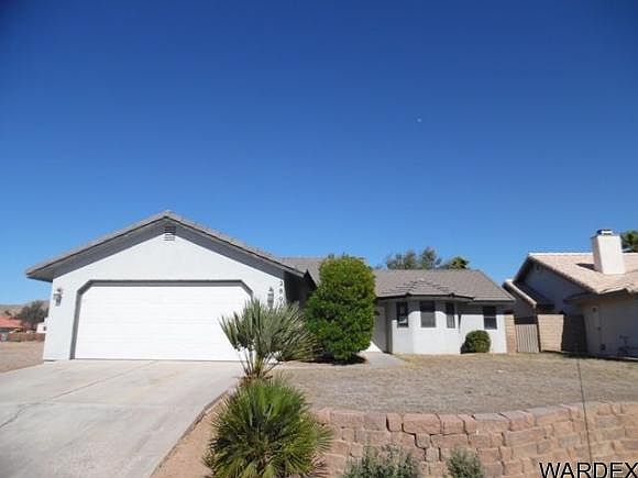1st image of 2896 Country Club Dr