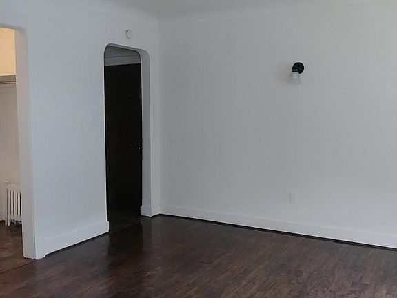 5th image of 808 N Main St APT 207