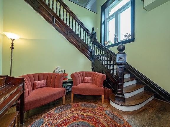 5th image of 206 Price Ave