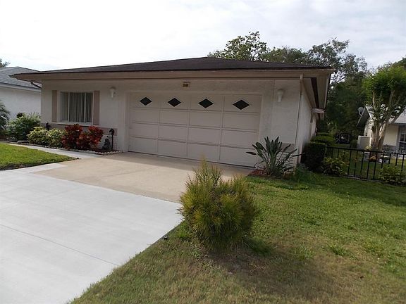 3rd image of 7608 Fairlawn Dr