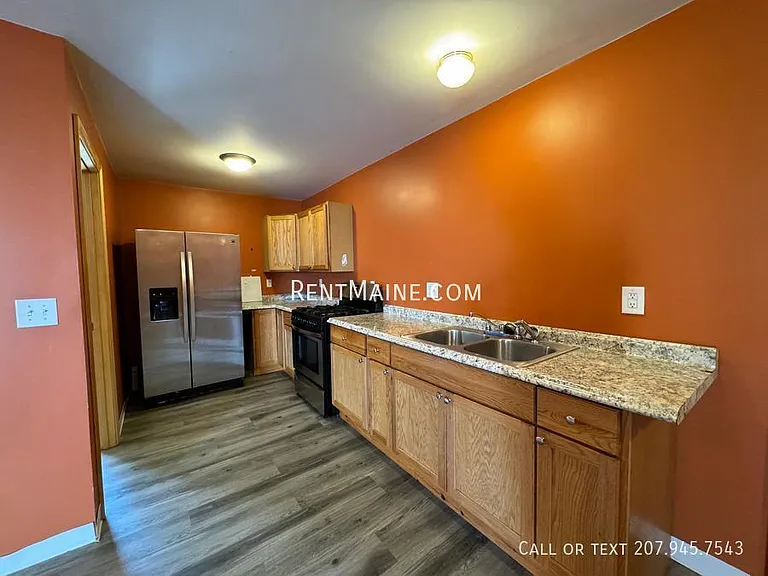 114 Bridge St #3 — Photo 6