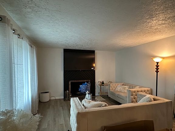 5th image of 343 Grandview Ave