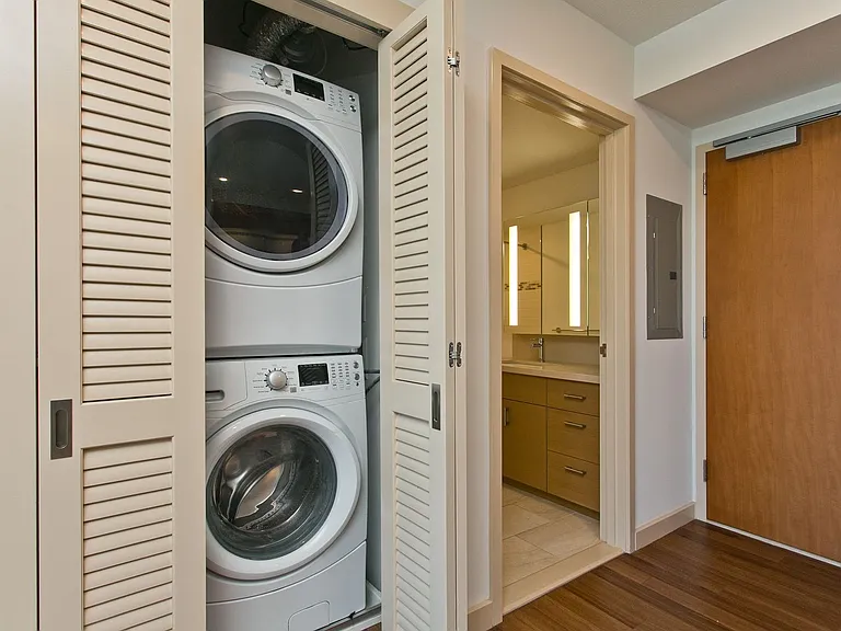 555 South St #1710 — Photo 13