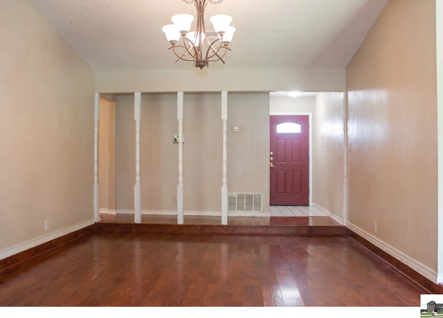 3 bed, 2.0 bath, 1372 sqft, $1,200 — Photo 3