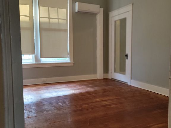 3rd image of 613 W Pine St #3