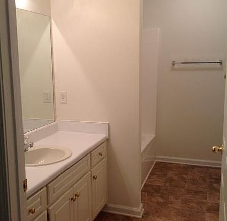 4th image of 123 Adams Lake Dr