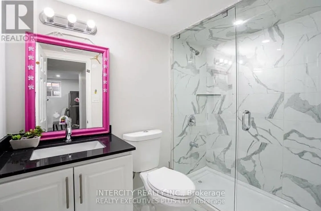 2 bed, $1,600 — Photo 2