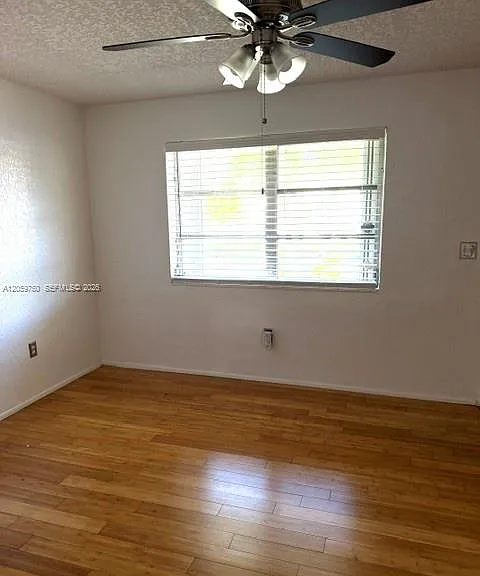 2560 NW 81st Ter — Photo 12