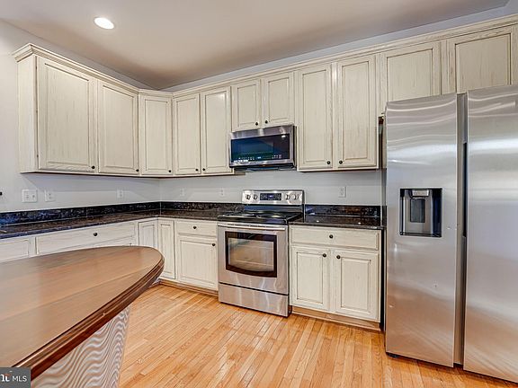 4th image of 13171 Kinnicutt Dr