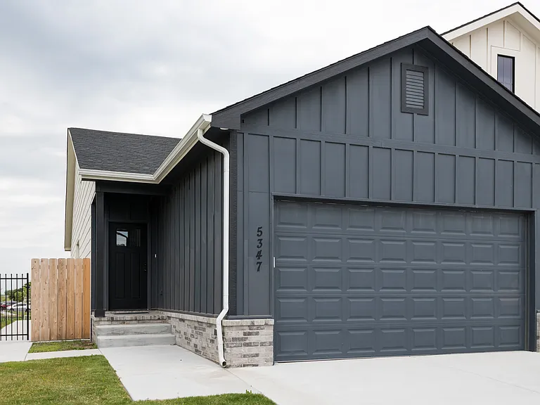 Exterior - Front
